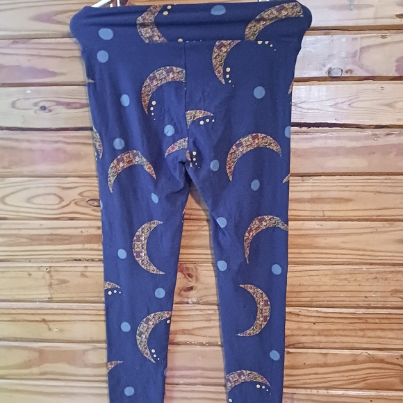 Lularoe leggings, one size, blue with crescents - Picture 2 of 2